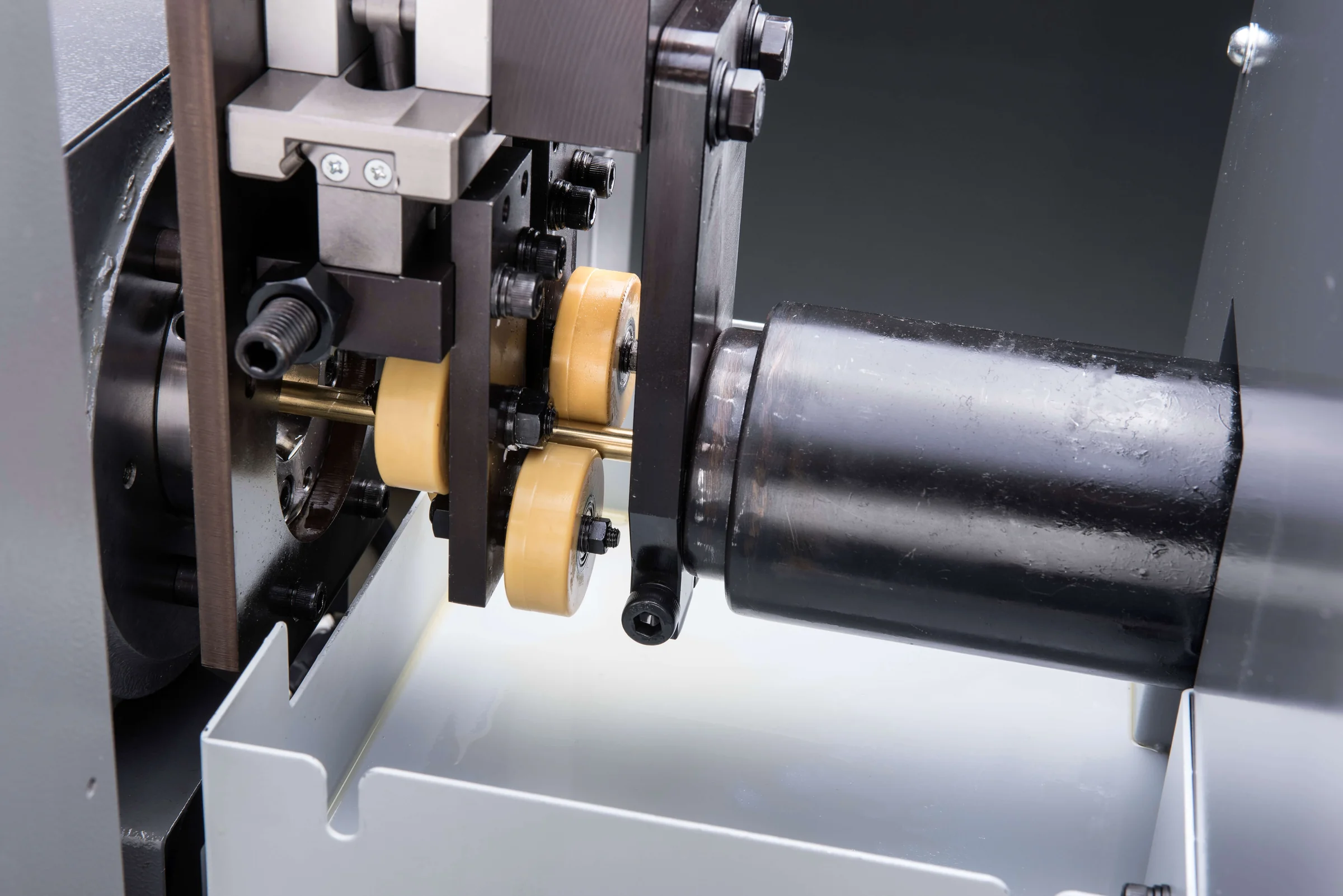 spindle stabilizing mechanism
